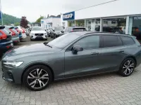 Gebraucht Volvo V60 Plus 197 PS (144 kW) 2025 Forest lake Kombi