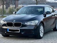 Gebraucht BMW 114 102 PS (75 kW) 2014 Schwarz Kleinwagen