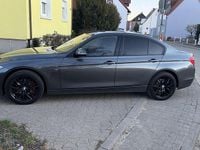 Gebraucht BMW 320 184 PS (135 kW) 2013 Grau Limousine