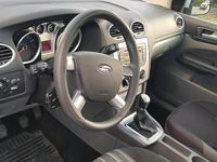 Gebraucht Ford Focus 100 PS (73 kW) 2010 Limousine