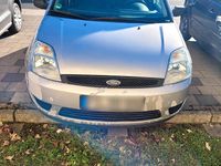 Gebraucht Ford Fiesta 68 PS (50 kW) 2004 Grau Kleinwagen