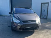 Używany Ford S-MAX Titanium 140 KM (102 kW) 2012 Minivan