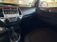 Gebraucht Hyundai i20 Edition 86 PS (63 kW) 2012 Weiß Kleinwagen