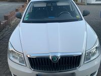 Gebraucht Skoda Octavia 101 PS (74 kW) 2011 Weiß Kombi