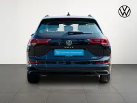 Gebraucht VW Golf VIII Pro 131 PS (96 kW) 2023 Deep black perleffekt Kombi