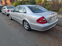 Gebraucht Mercedes E200 Avantgarde 163 PS (119 kW) 2004 Silber Limousine
