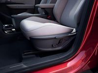 Neu Lynk & Co 02 200 kW (272 PS) 2025 Rot SUV