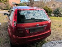 Gebraucht Ford Fiesta 80 PS (58 kW) 2007 Rot Kleinwagen