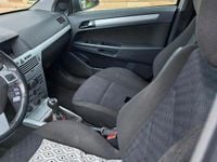 Gebraucht Opel Astra 92 PS (67 kW) 2004 Schwarz Kombi