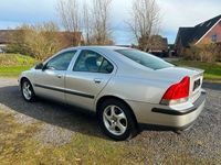 gebraucht Volvo S60 Lim. 2.4 Klima .Tüv bis 07.2024 .170 ps.