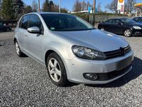 Gebraucht VW Golf VI Team 105 PS (77 kW) 2011 Silber Kleinwagen