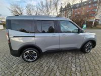 Gebraucht Ford Tourneo 125 PS (91 kW) 2024 Grau Kombi