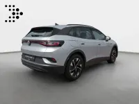 Gebraucht VW ID.4 Pro Performance 150 kW (204 PS) 2023 Scale silver metallic SUV