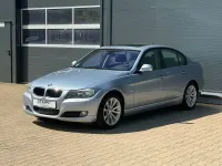 Gebraucht BMW 320 170 PS (125 kW) 2009 Blau Limousine
