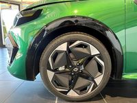 Neu Renault Clio V Techno 158 PS (116 kW) 2026 Grün Limousine