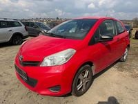 Gebraucht Toyota Yaris Cool 69 PS (50 kW) 2012 Rot Kleinwagen