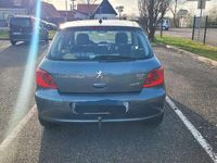 Gebraucht Peugeot 307 90 PS (66 kW) 2007 Grau Limousine
