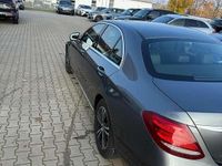Gebraucht Mercedes E220 Avantgarde 194 PS (142 kW) 2019 Grau Limousine