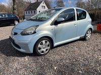 Gebraucht Toyota Aygo 68 PS (50 kW) 2006 Silber Kleinwagen
