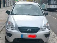 Gebraucht Kia Carens 132 PS (97 kW) 2010 Van / Kleinbus