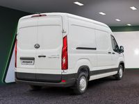 Neu Maxus V90 148 PS (108 kW) 2026 Weiss / warm white Van