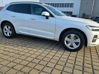 Gebraucht Volvo XC60 197 PS (144 kW) 2022 Crystal white / metallic SUV