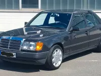 Gebraucht Mercedes 200 105 PS (77 kW) 1988 Schwarz Limousine