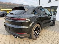 Gebraucht Porsche Cayenne 470 PS (345 kW) 2024 Schwarz SUV