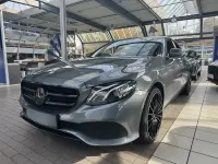 Gebraucht Mercedes E50 AMG Avantgarde 184 PS (135 kW) 2016 Metallic Limousine