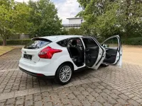 Gebraucht Ford Focus Titanium 125 PS (91 kW) 2014 Weiß Limousine
