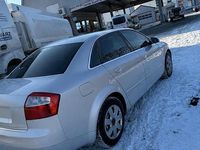 Gebraucht Audi A4 135 PS (99 kW) 2002 Silber Limousine