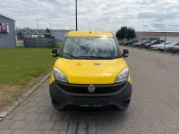 Gebraucht Fiat Doblò Basis 95 PS (69 kW) 2017 Gelb Van / Kleinbus