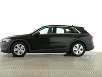 Gebraucht Audi e-tron Basis 230 kW (313 PS) 2022 Brilliantschwarz SUV