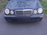 Gebraucht Mercedes E200 136 PS (100 kW) 1997 Violet Kombi