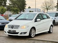 Gebraucht Mercedes B200 136 PS (100 kW) 2009 Weiß Van / Kleinbus