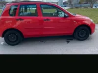 Gebraucht Mazda 2 75 PS (55 kW) 2003 Rot Kleinwagen