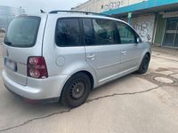 Gebraucht VW Touran 140 PS (102 kW) 2006 Grau Van / Kleinbus