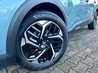 Gebraucht Citroën C4 Feel 131 PS (96 kW) 2021 Olbia blau metallic Limousine