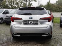 Neu Toyota Corolla 178 PS (130 kW) 2025 Silber Limousine