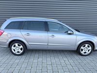 Gebraucht Opel Astra Edition 116 PS (85 kW) 2007 Lichtsilber/silver lightning Kombi