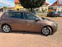 Gebraucht Peugeot 308 Active 125 PS (91 kW) 2014 Rich oak Limousine