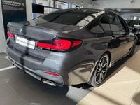 Gebraucht BMW M550 Performance 530 PS (389 kW) 2022 Grau Limousine