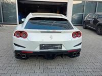 Second-hand Ferrari GTC4Lusso 689 CP (506 kW) 2016 Alb Break