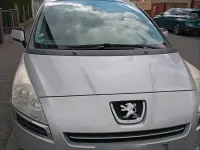 Gebraucht Peugeot 5008 Active 156 PS (114 kW) 2011 Silber Van / Kleinbus
