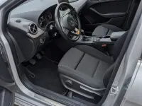 Gebraucht Mercedes B180 Style 122 PS (89 kW) 2017 Silber Kleinwagen