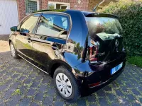 Usado VW up! 65 CV (47 kW) 2020 Negro Utilitario