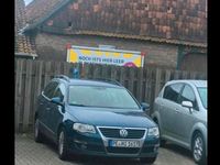 Gebraucht VW Passat 140 PS (102 kW) 2008 Blau Kombi