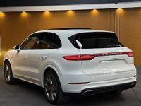 Second-hand Porsche Cayenne Sport 462 CP (339 kW) 2018 Alb SUV