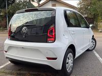 Second-hand VW up! Move 65 CP (47 kW) 2023 Alb Hatchback