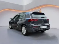 Gebraucht VW Golf VIII Life 131 PS (96 kW) 2023 Grau Limousine